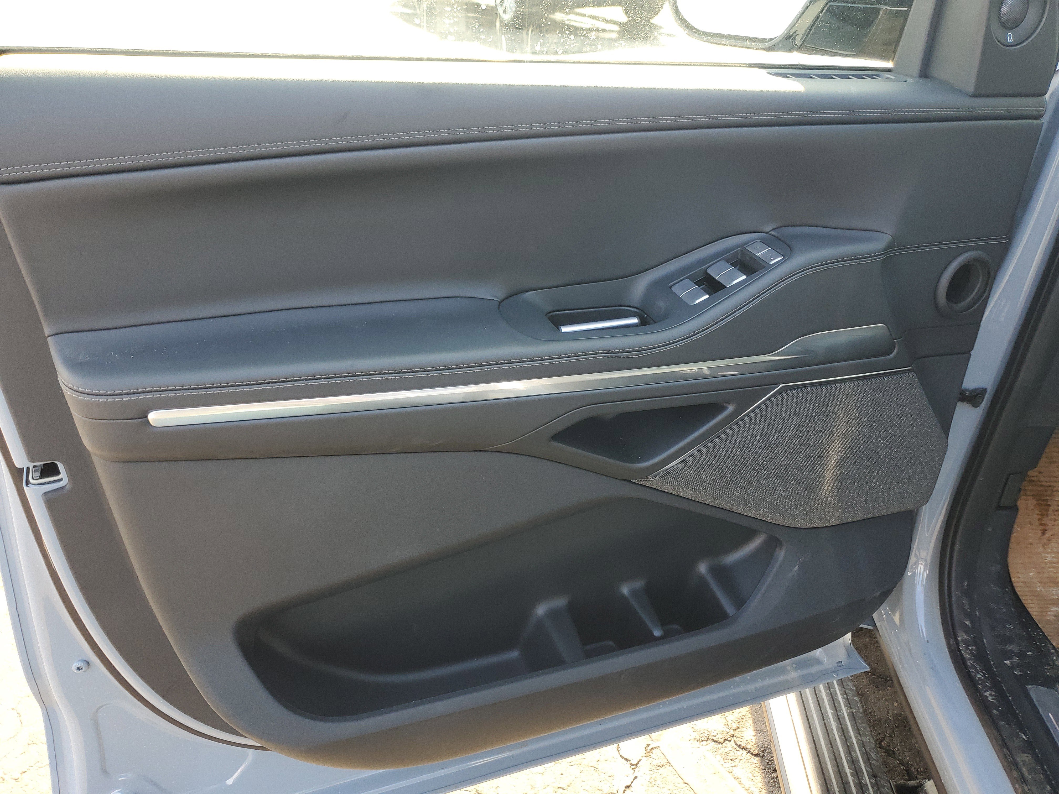 New 2026 Lincoln Navigator Reserve w/ Jet Appearance Package image 8