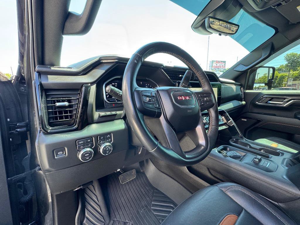 Used 2024 GMC Sierra 2500 AT4 w/ AT4 Premium Plus Package AWD/4WD image 12
