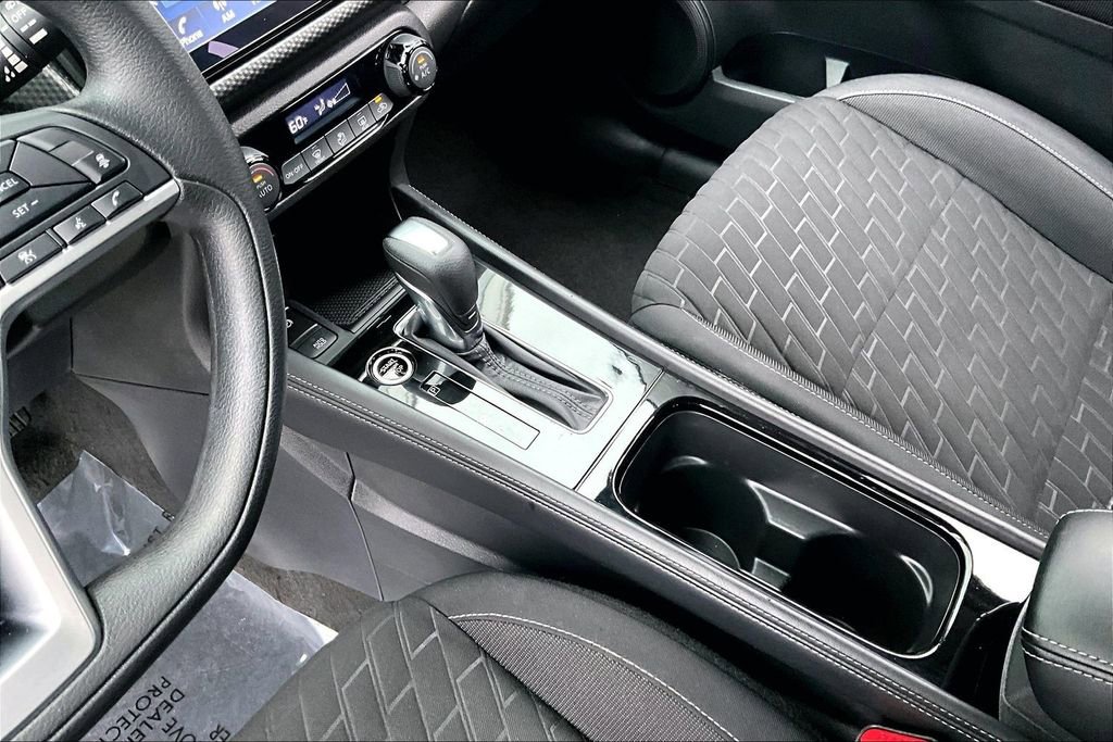 Certified 2022 Nissan Kicks SV image 17