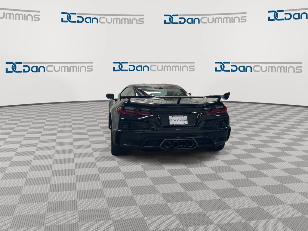 New 2027 Chevrolet Corvette Z06 w/ Stealth Interior Trim Package RWD image 7