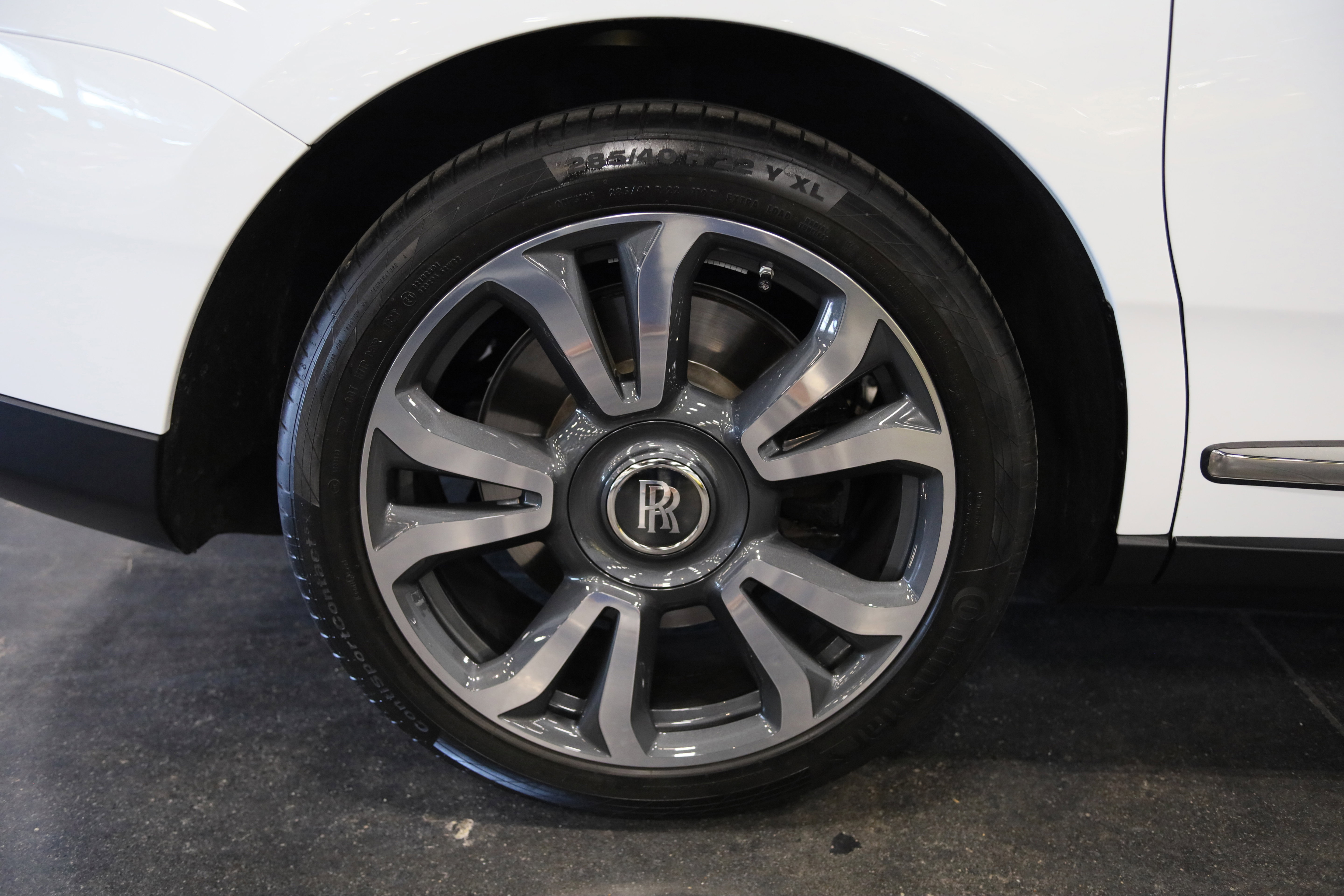 Used 2023 Rolls-Royce Cullinan AWD/4WD image 11