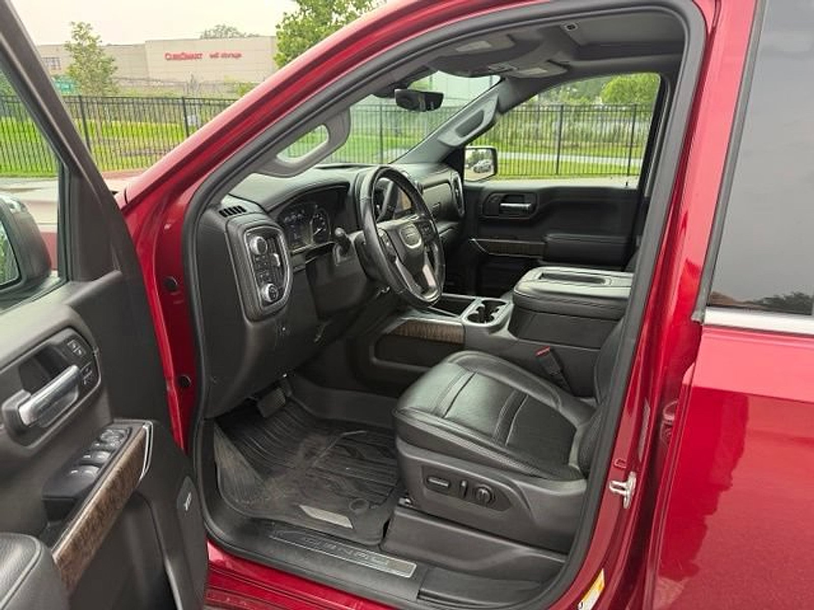 Used 2019 GMC Sierra 1500 Denali w/ Denali Ultimate Package AWD/4WD image 9