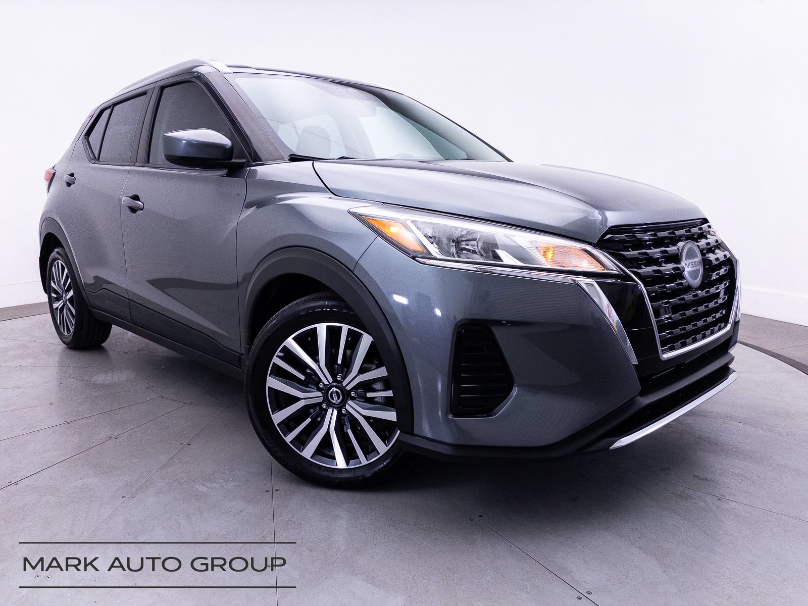 Used 2021 Nissan Kicks SV