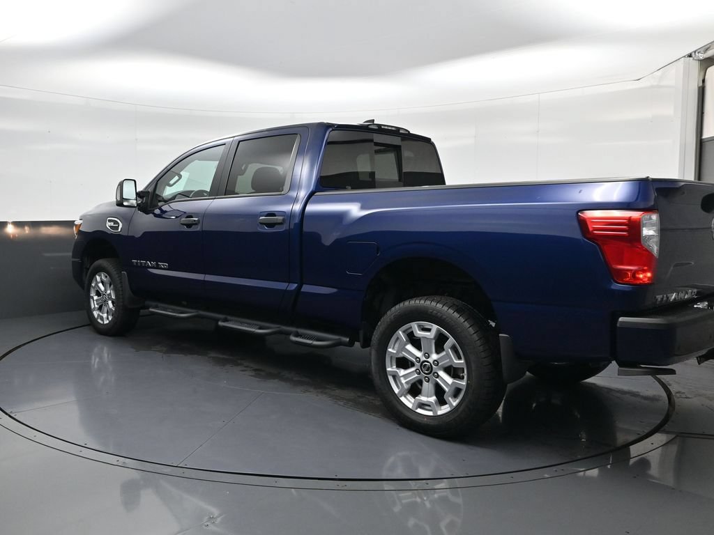 Used 2022 Nissan Titan SV w/ SV Convenience Package AWD/4WD image 5