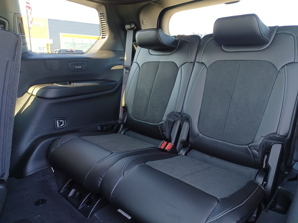 New 2026 Jeep Grand Cherokee L 4WD image 30