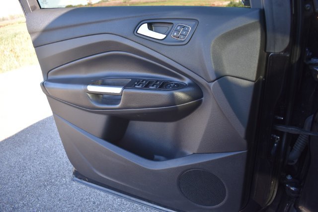 Used 2019 Ford Escape Titanium AWD/4WD image 35