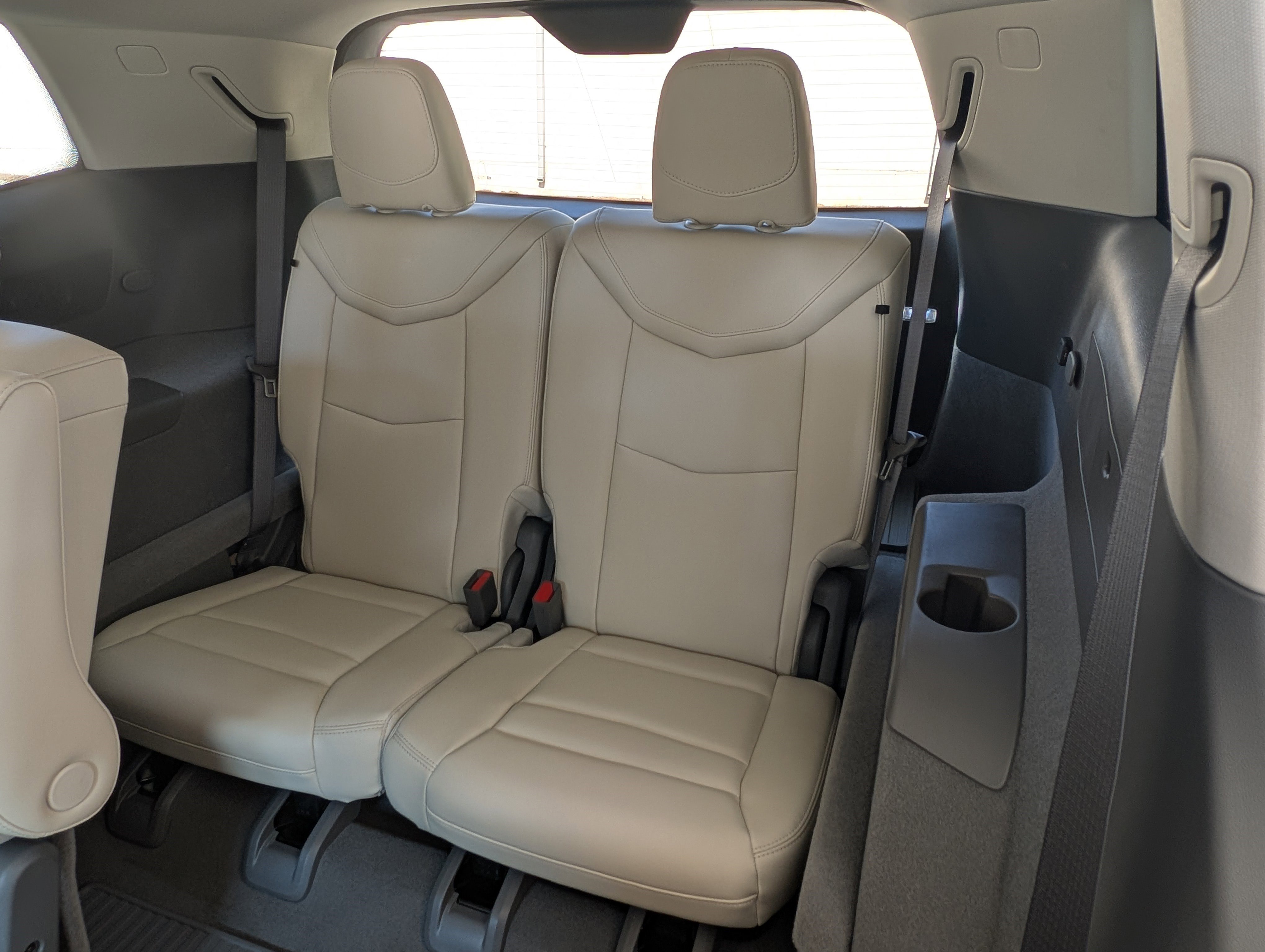 Used 2025 Cadillac XT6 Premium Luxury FWD image 17