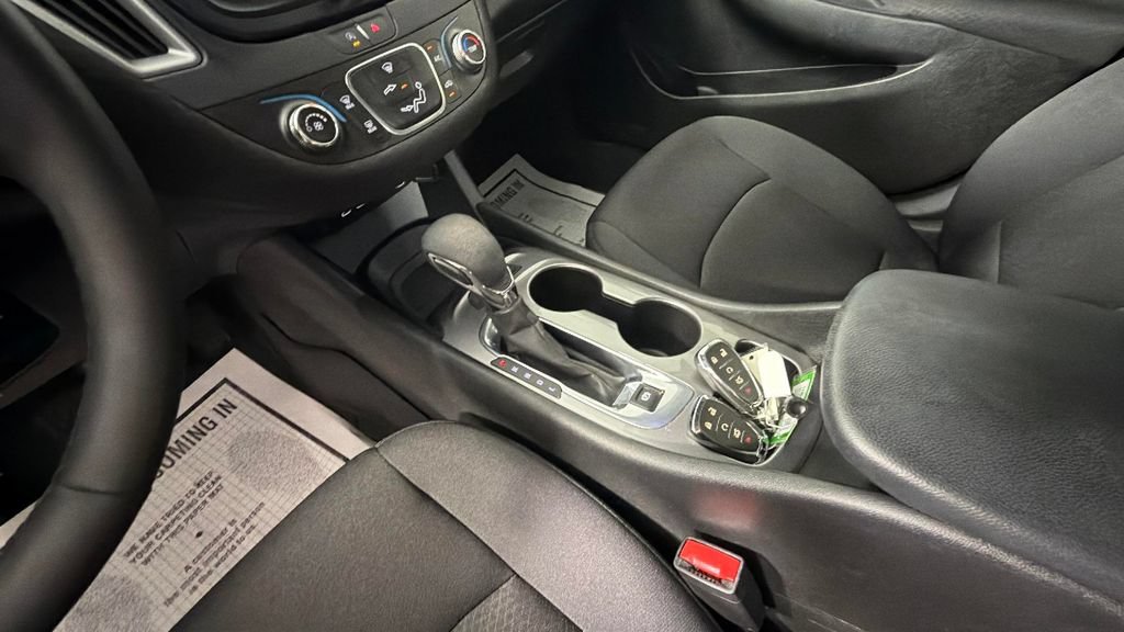 Used 2024 Chevrolet Malibu RS FWD image 23