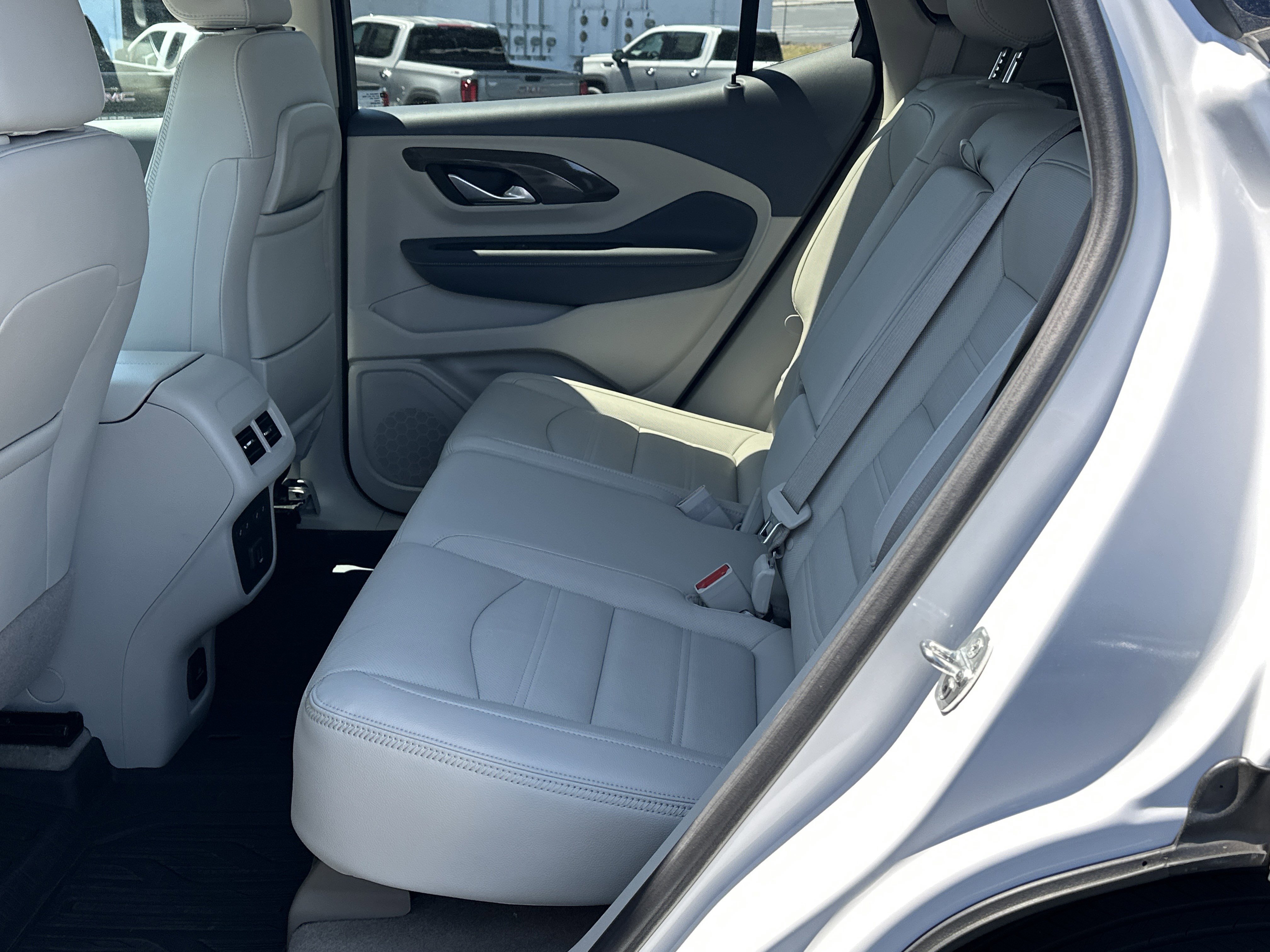 Used 2023 GMC Terrain Denali w/ Denali Premium Package image 16