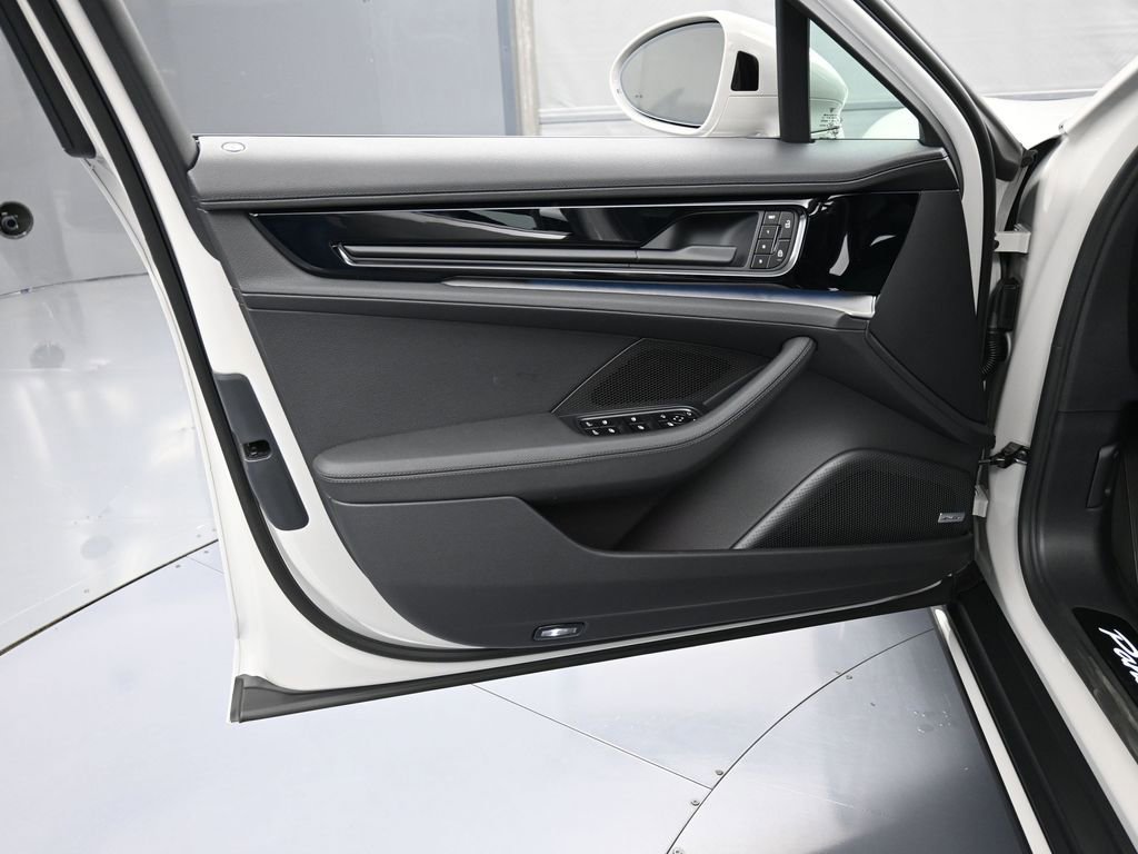New 2026 Porsche Panamera 4 image 15