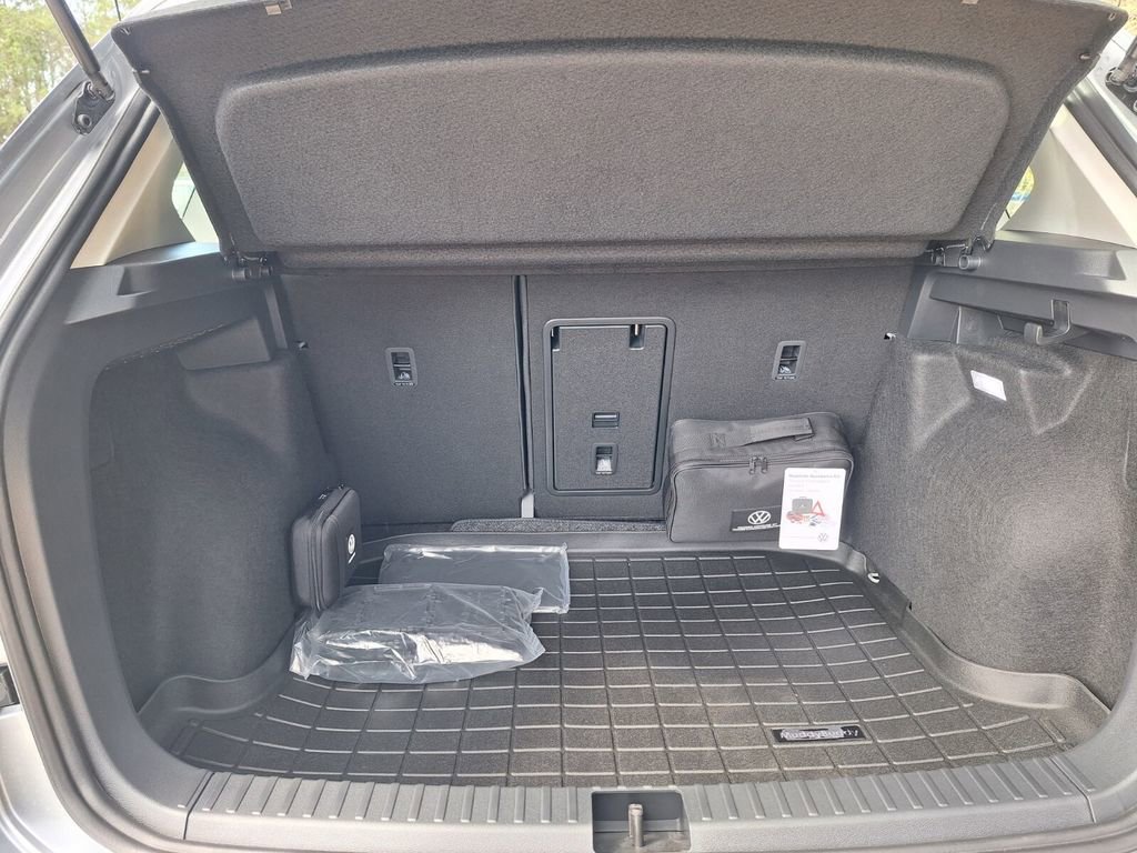 New 2026 Volkswagen Taos S image 22