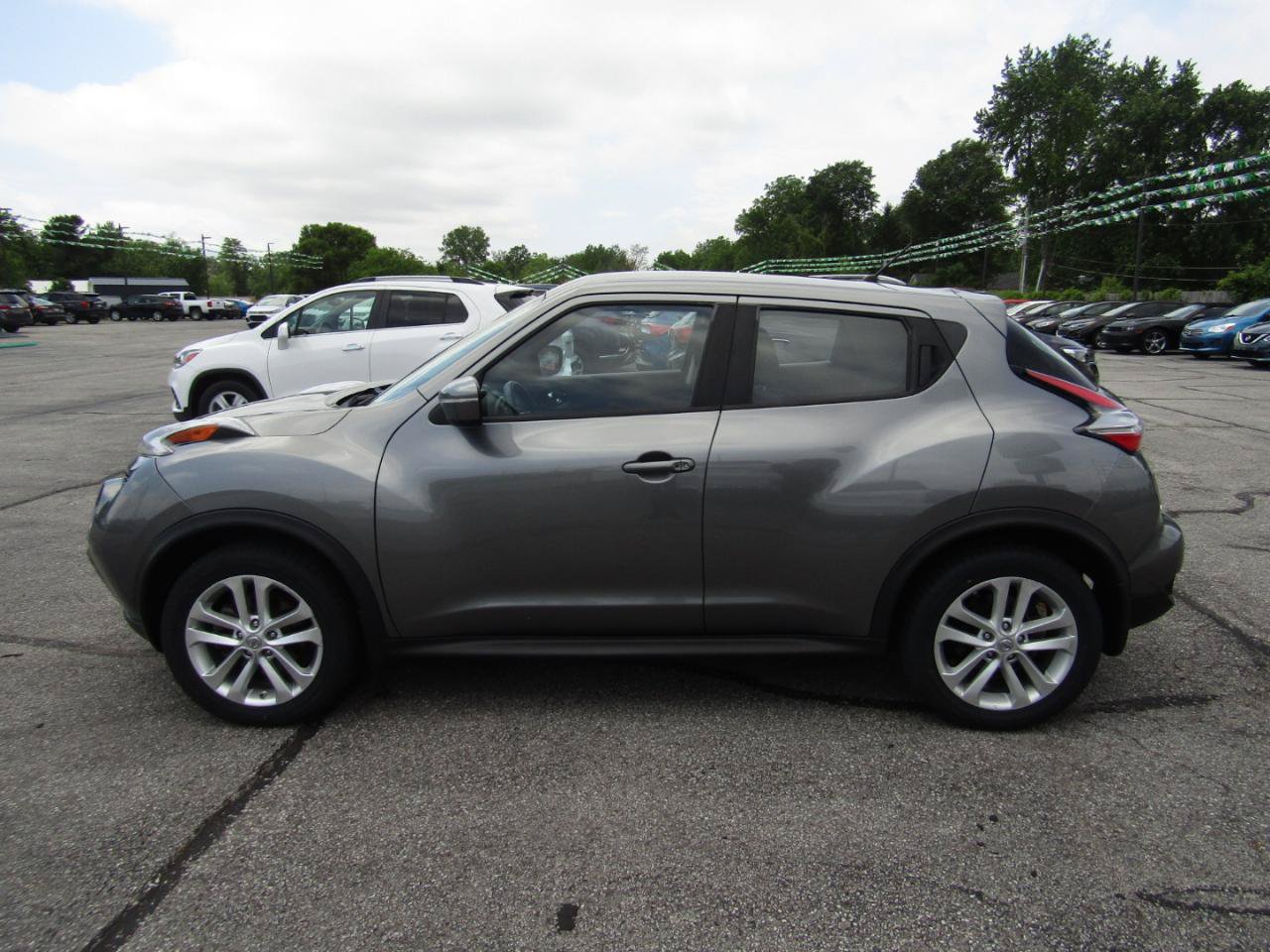 Used 2016 Nissan Juke S AWD/4WD image 4
