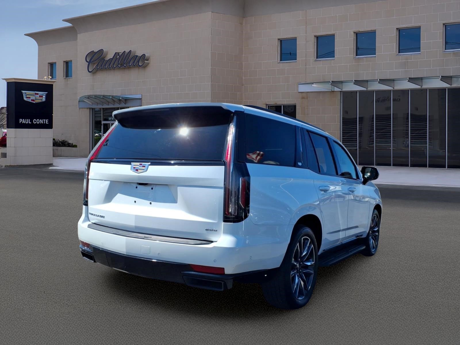 Certified 2023 Cadillac Escalade Sport Platinum AWD/4WD image 4