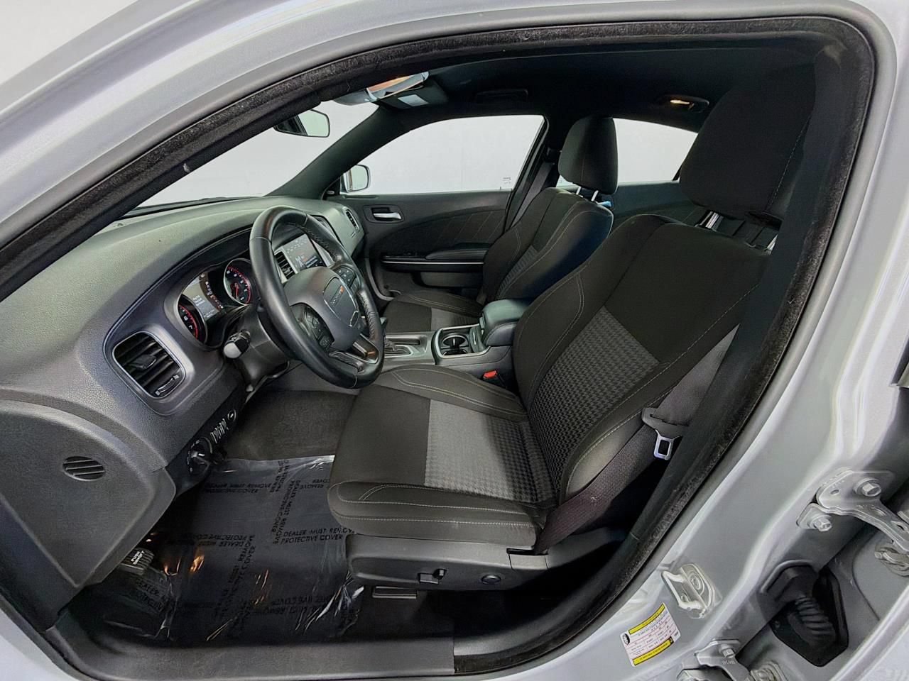 Used 2023 Dodge Charger SXT RWD image 30