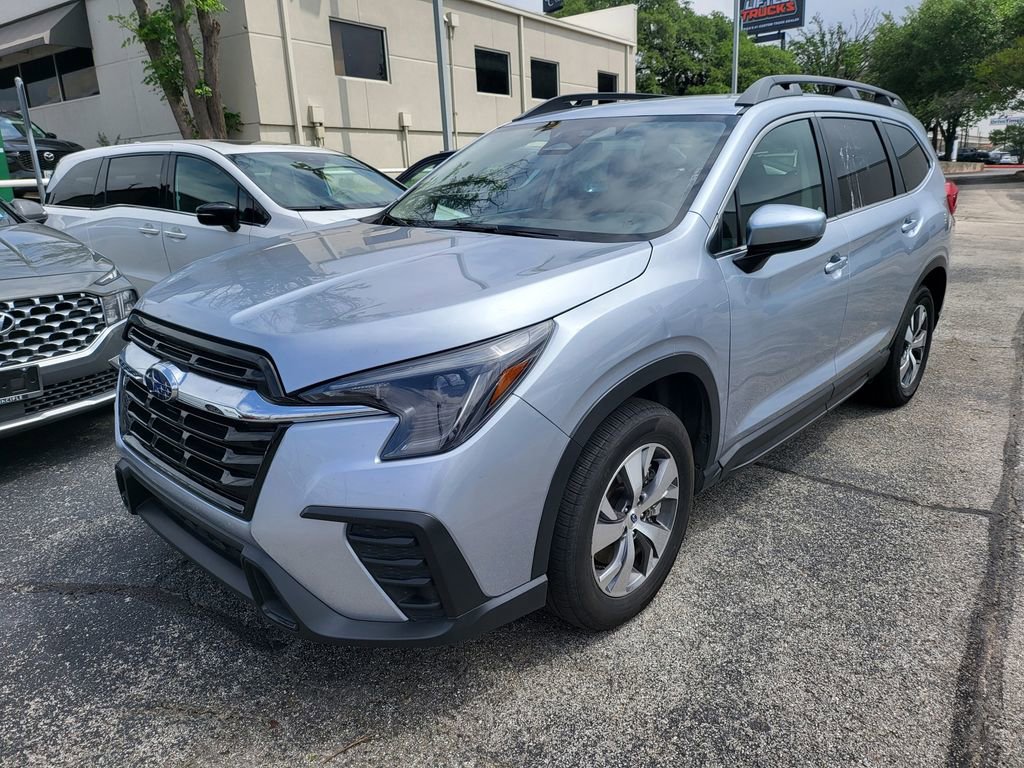 Used 2025 Subaru Ascent Premium AWD/4WD image 1