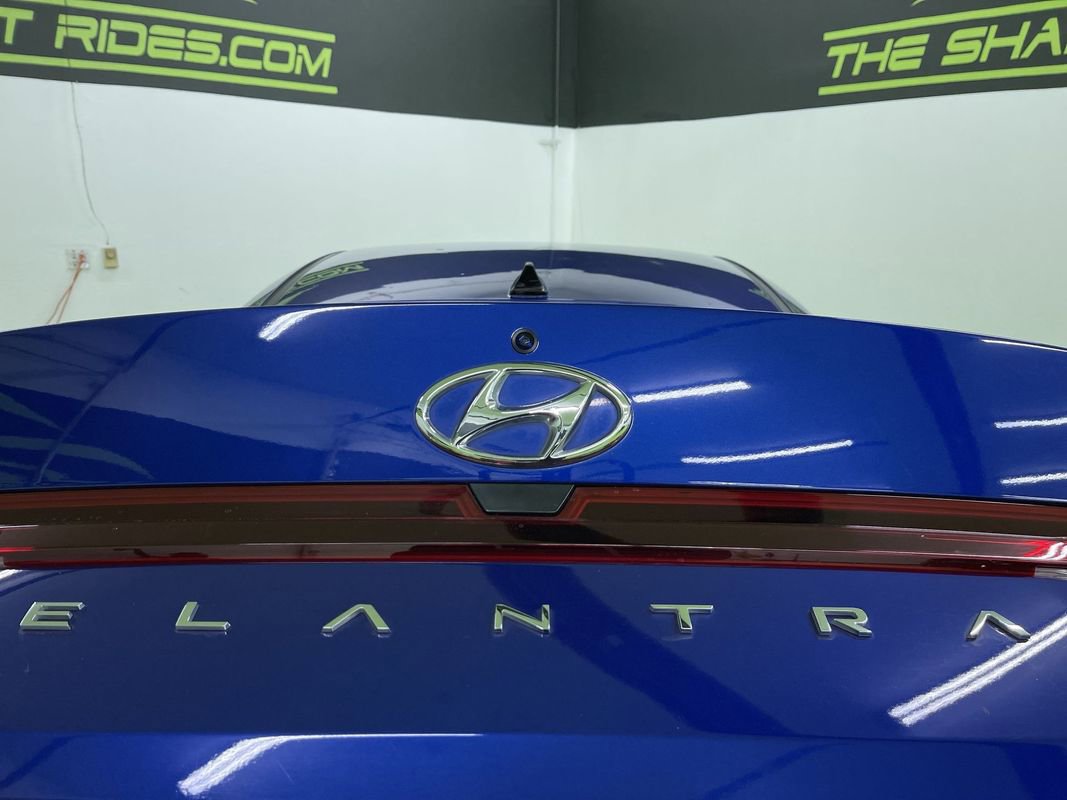Used 2021 Hyundai Elantra SE image 13