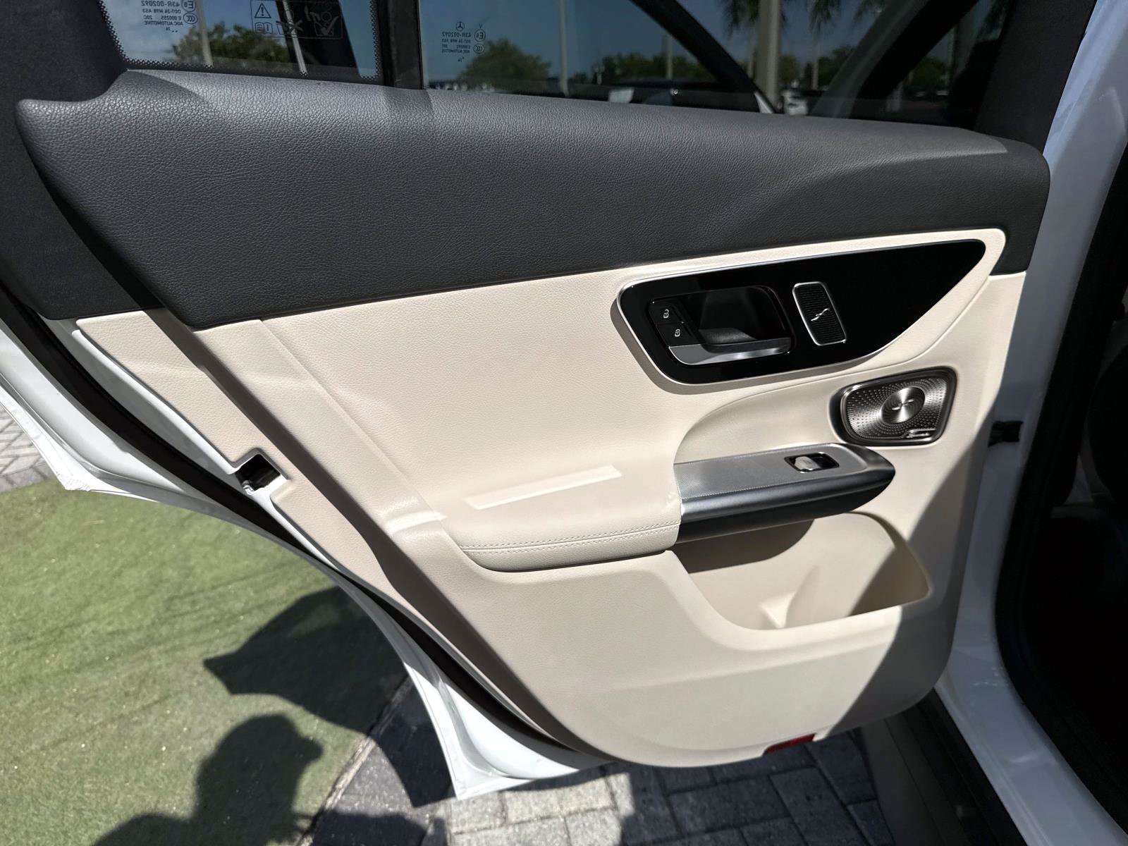 New 2027 Mercedes-Benz GLC 300 image 12
