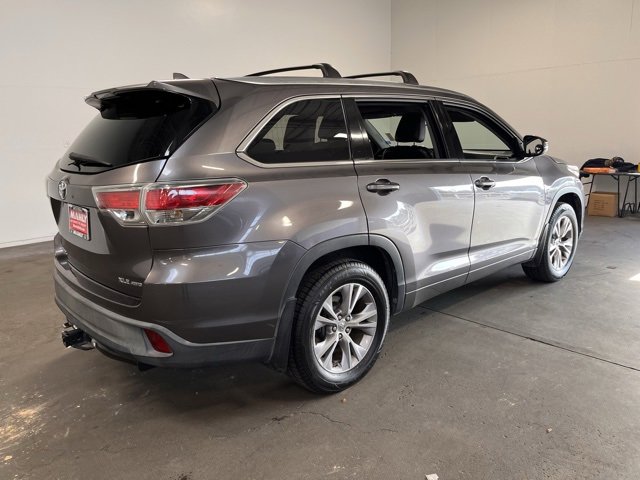 Used 2015 Toyota Highlander XLE image 4