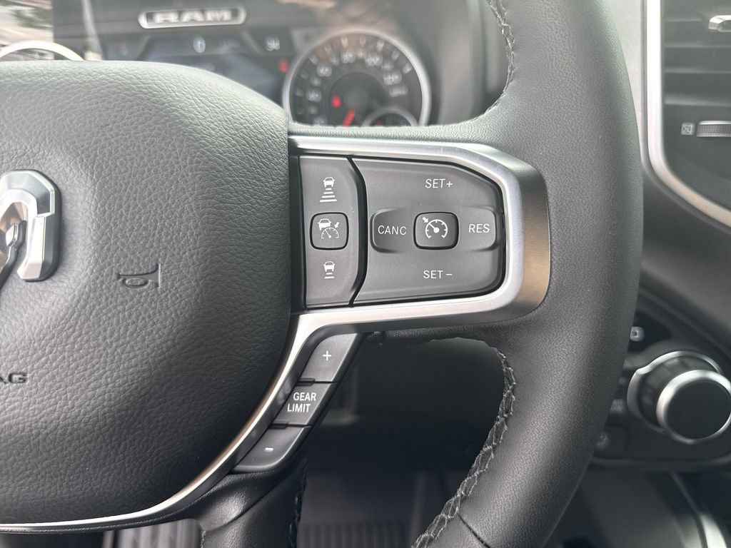 New 2026 RAM 1500 4x4 Crew Cab image 15