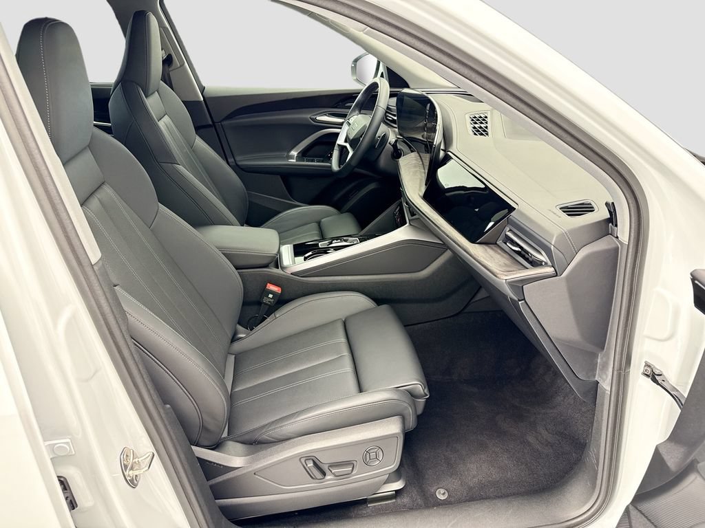 Certified 2025 Audi Q5 Premium Plus w/ Premium Plus AWD/4WD image 19