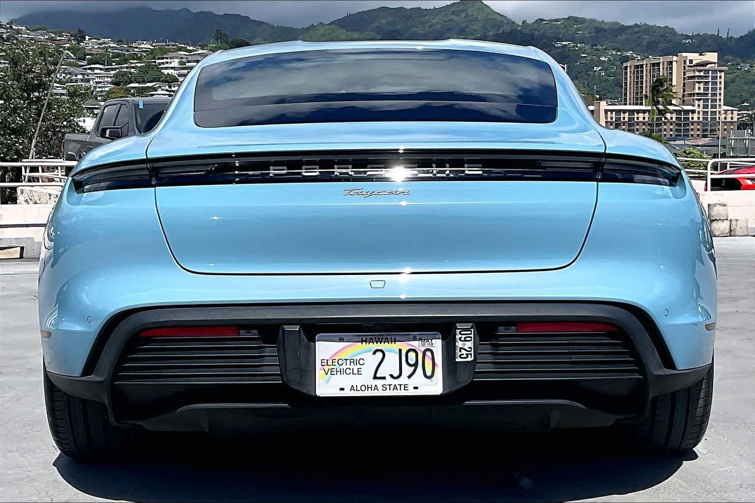 Used 2023 Porsche Taycan RWD image 5