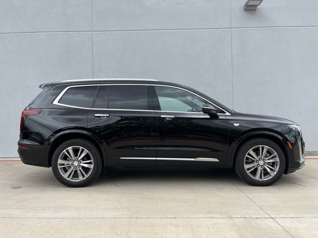 Certified 2025 Cadillac XT6 Premium Luxury image 4