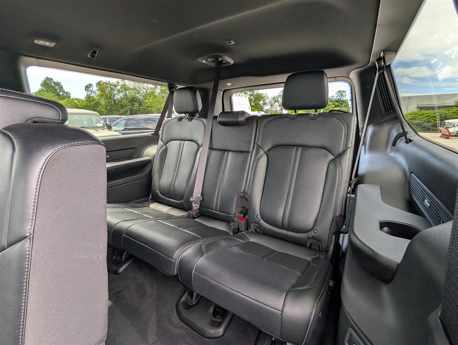 Used 2024 Jeep Wagoneer L Series II w/ Flexible Seating Group image 13