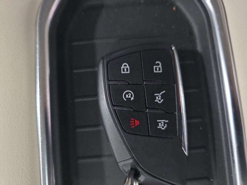 Used 2022 GMC Yukon Denali image 37