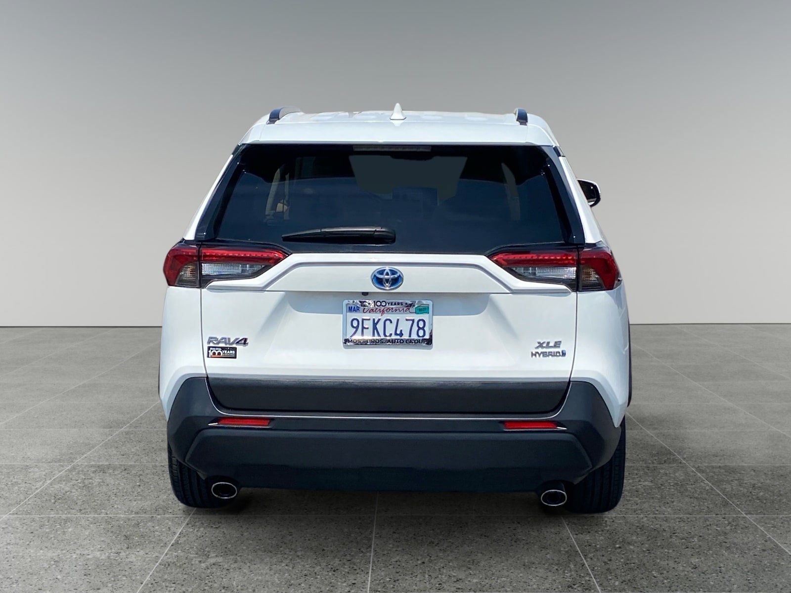 Used 2023 Toyota RAV4 XLE w/ Convenience Package AWD/4WD image 4