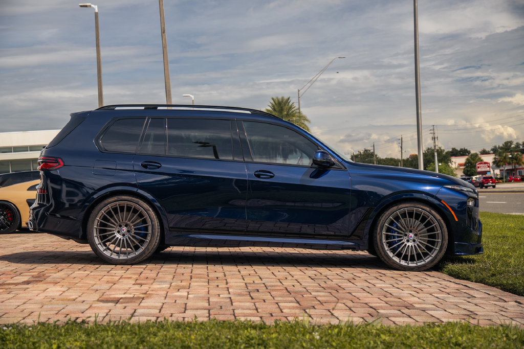 Used 2024 BMW ALPINA XB7 AWD/4WD image 6