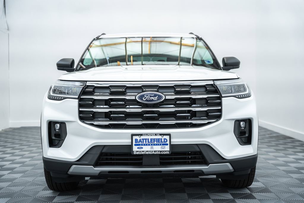 New 2026 Ford Explorer Active AWD/4WD image 2