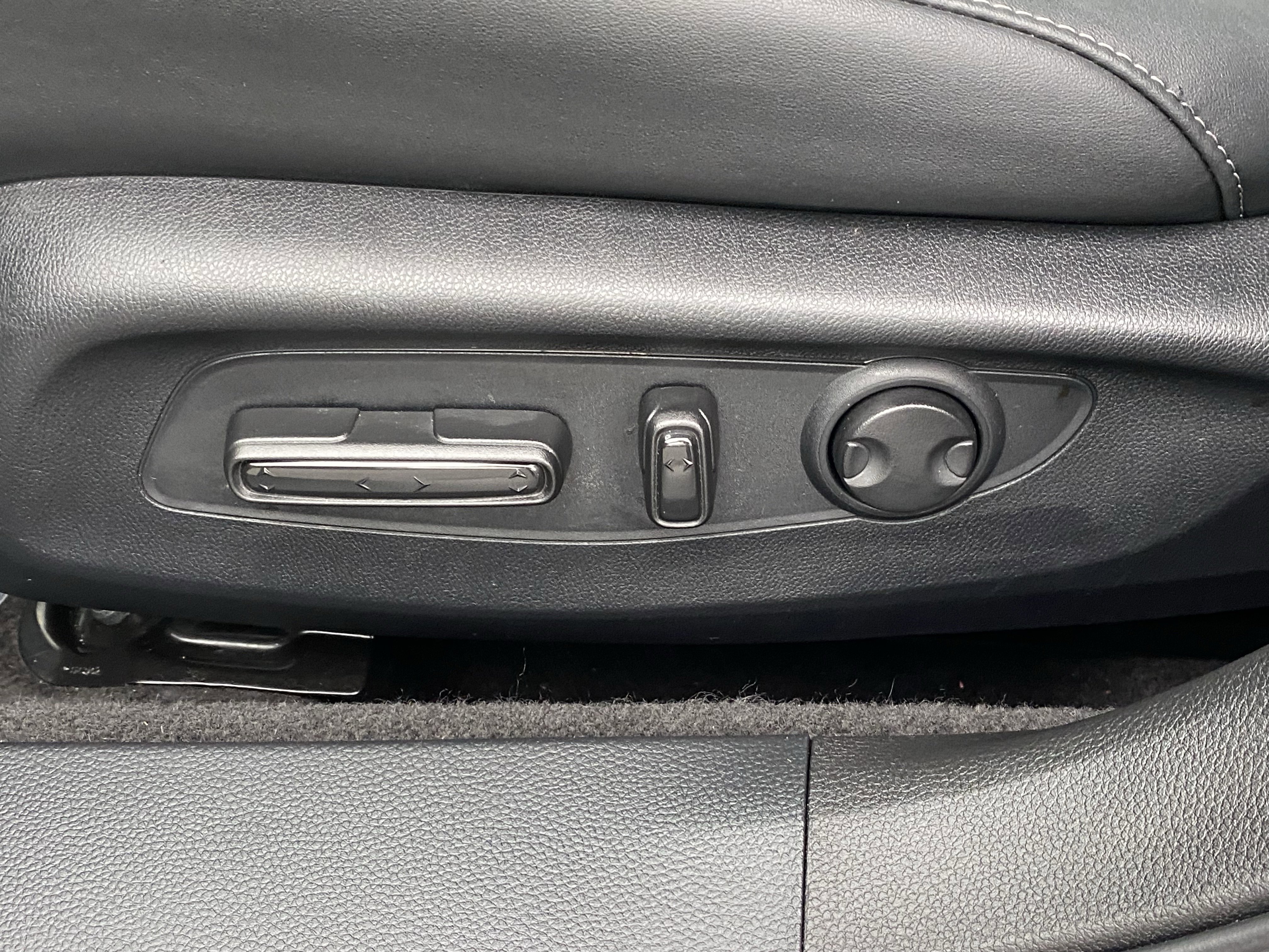 Used 2025 Honda Accord EX-L image 16