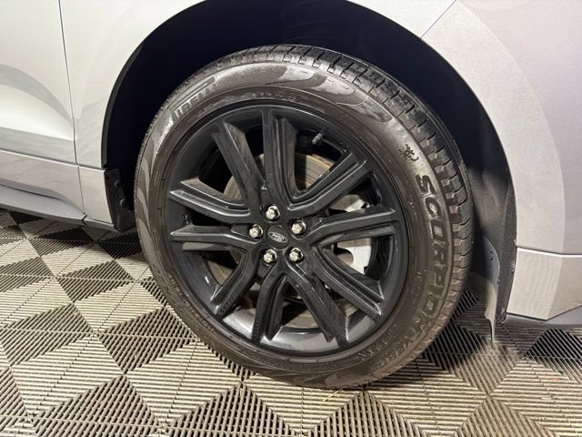 Used 2024 Ford Edge ST-Line AWD/4WD image 2