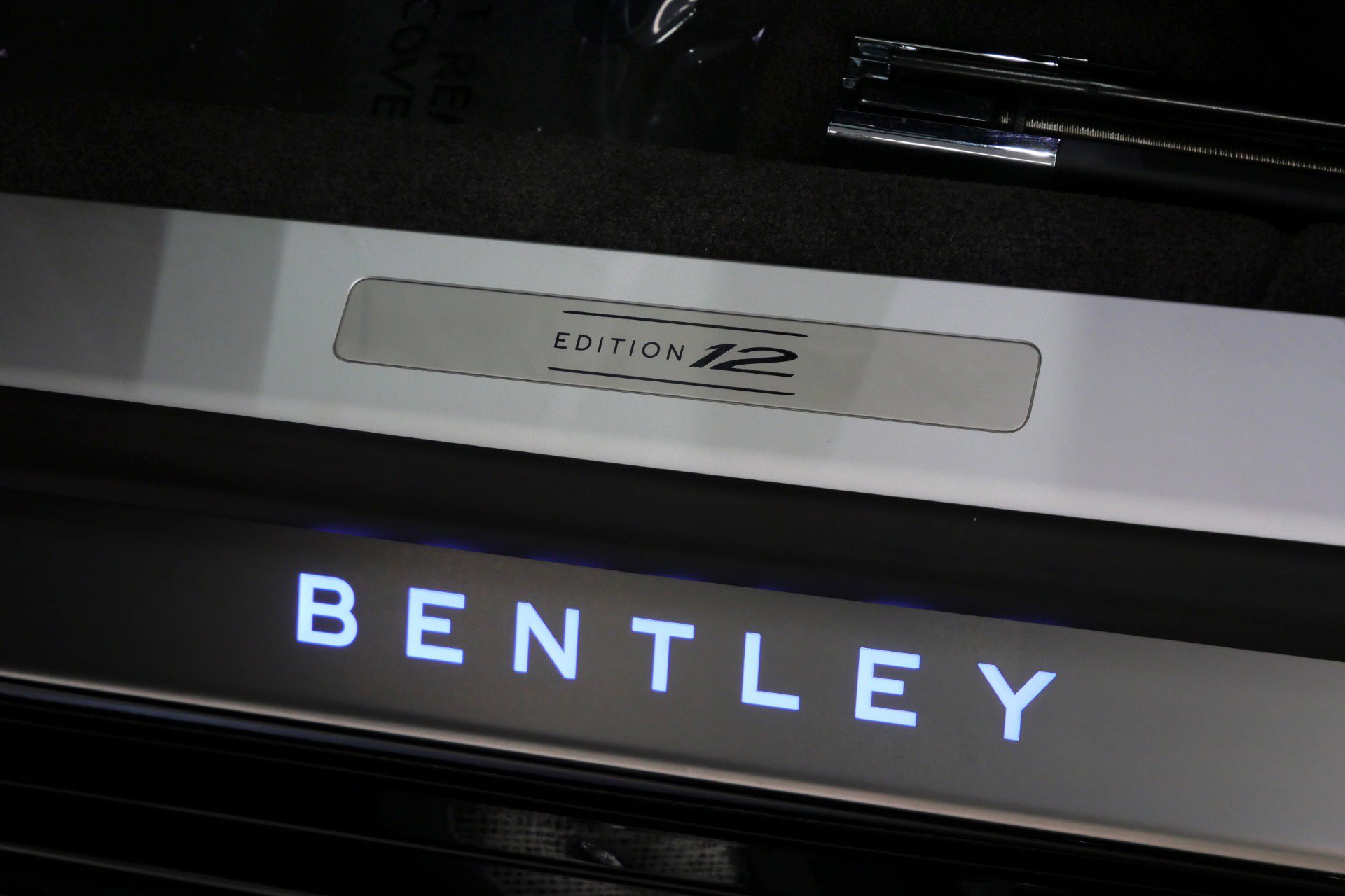 Used 2024 Bentley Flying Spur W12 image 40