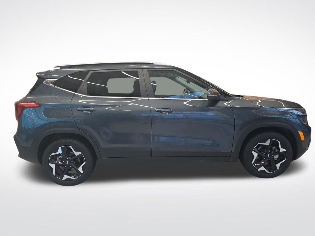 Used 2025 Kia Seltos EX w/ EX Sunroof Package image 6