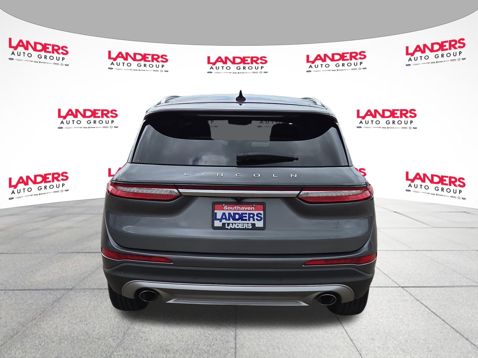 Used 2022 Lincoln Corsair AWD w/ Premium Package image 4