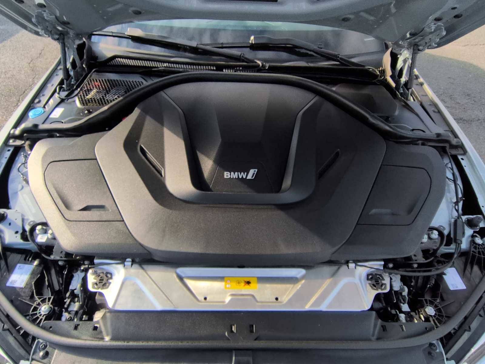 Used 2025 BMW i4 xDrive40i w/ M Sport Package image 15