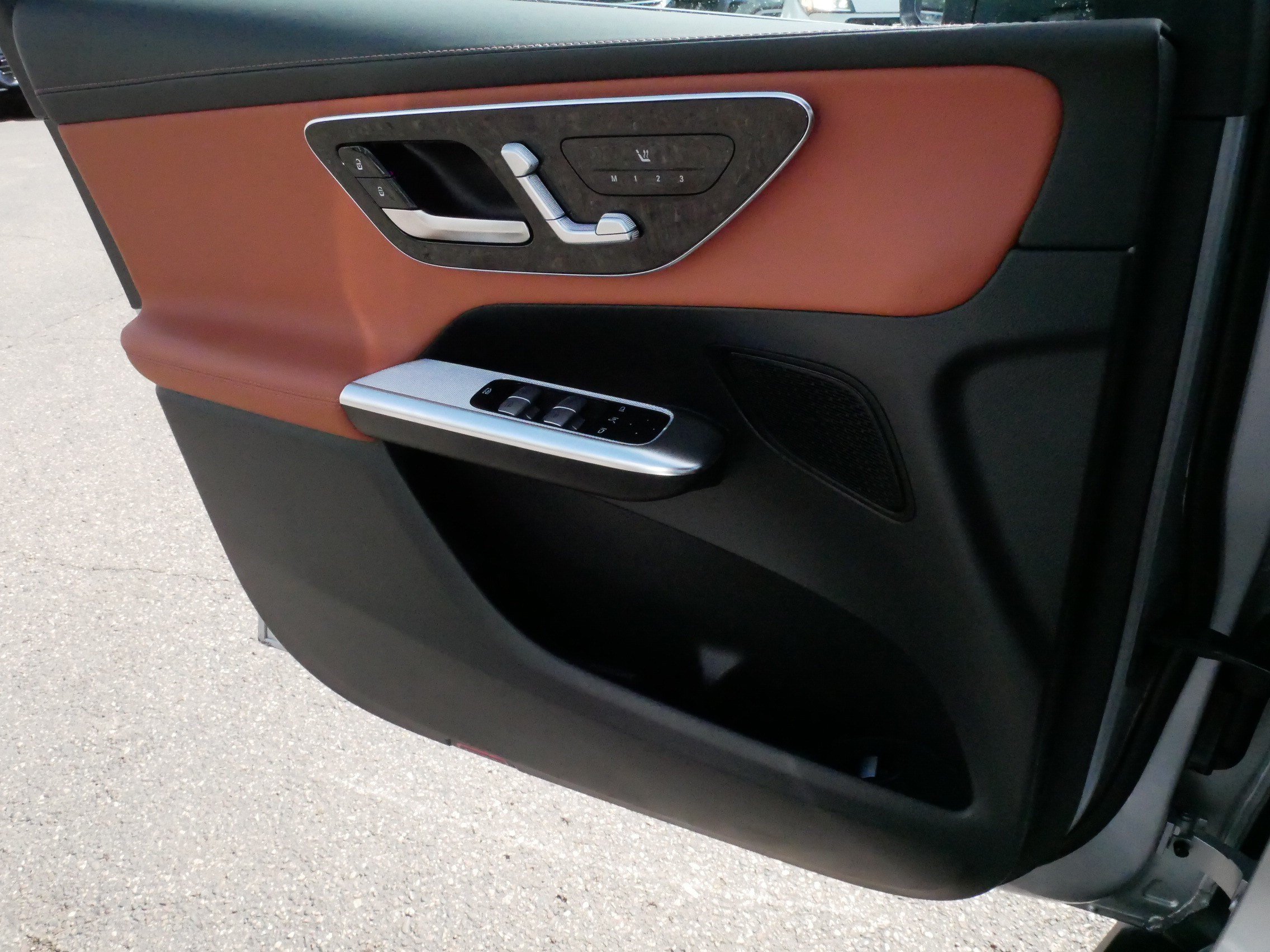 Used 2023 Mercedes-Benz GLC 300 4MATIC image 26