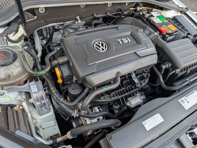 Used 2020 Volkswagen GTI SE image 20