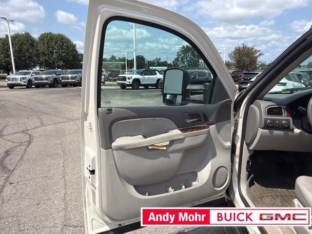 Used 2012 GMC Yukon XL SLT w/ SLT-2 Equipment Package AWD/4WD image 21