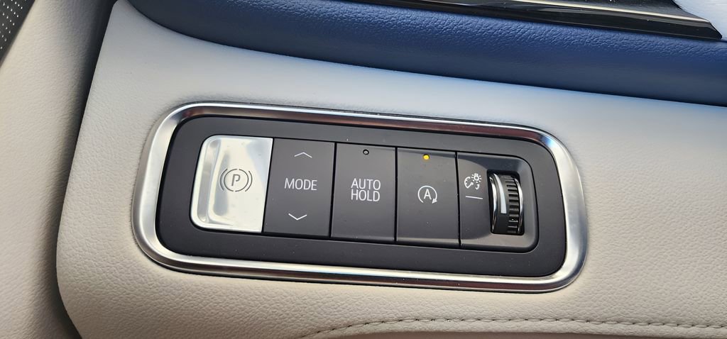 Used 2025 Buick Enclave Avenir w/ Super Cruise Package image 29