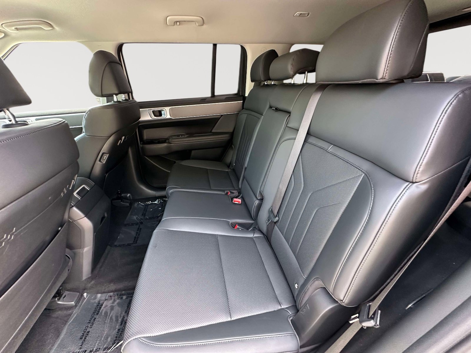 Used 2024 Hyundai Santa Fe SEL AWD/4WD image 30