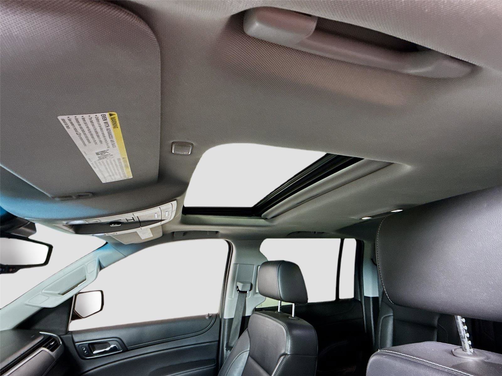 Used 2018 Chevrolet Suburban LT image 16