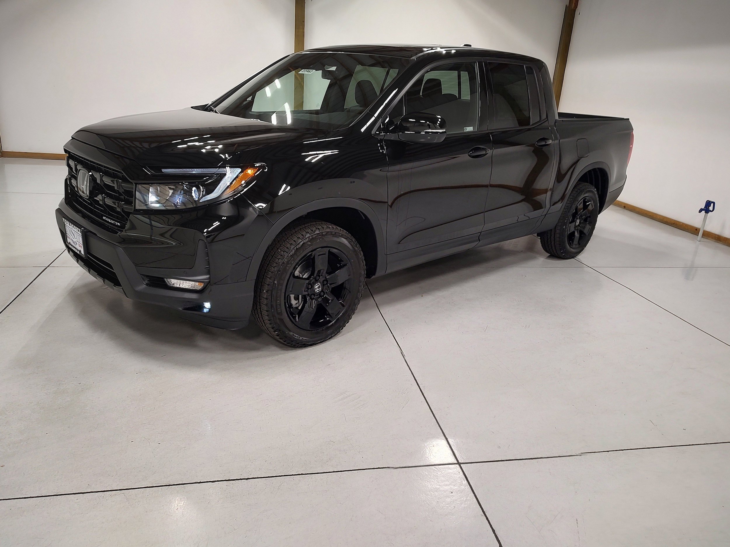 New 2026 Honda Ridgeline Black Edition image 4