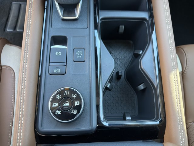 New 2026 Nissan Pathfinder Platinum AWD/4WD image 37