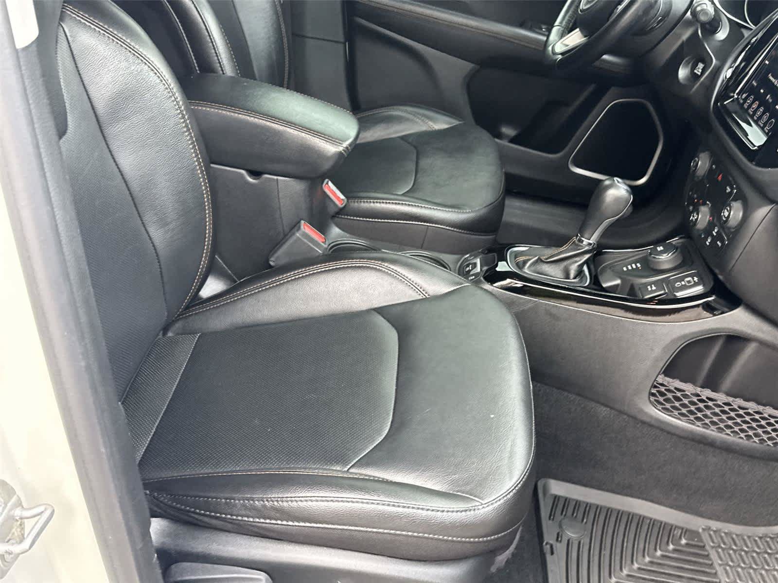 Used 2020 Jeep Compass Limited AWD/4WD image 17