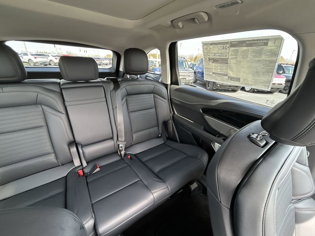 New 2026 Lincoln Nautilus Reserve AWD/4WD image 15