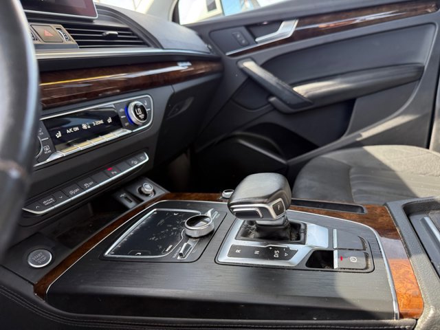 Used 2020 Audi Q5 2.0T Premium Plus w/ Premium Plus Package AWD/4WD image 36