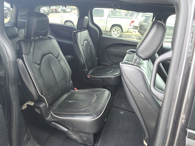 Used 2018 Chrysler Pacifica Limited w/ S Appearance Package image 8