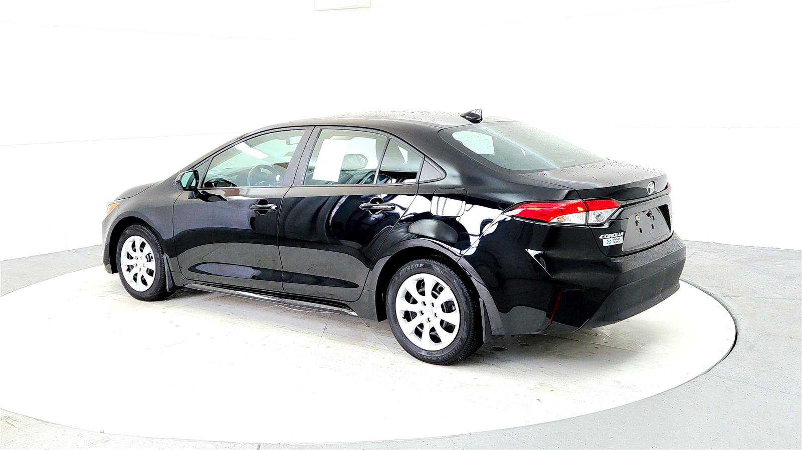 Used 2023 Toyota Corolla LE w/ Carpet Mat Package (TMS) image 4